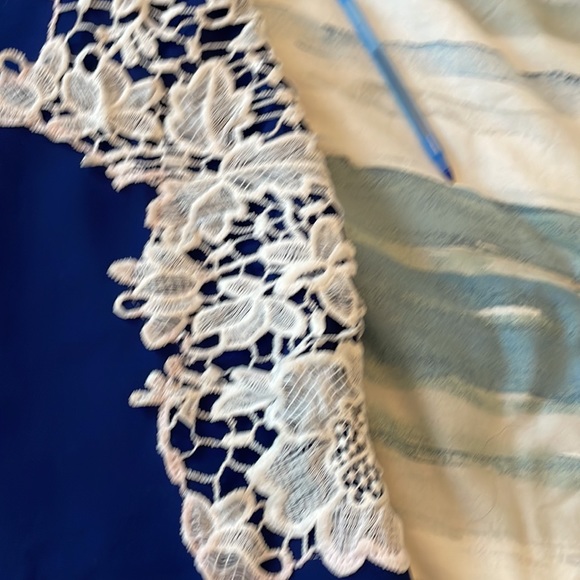 Venus Dress with beautiful design - Picture 5 of 9